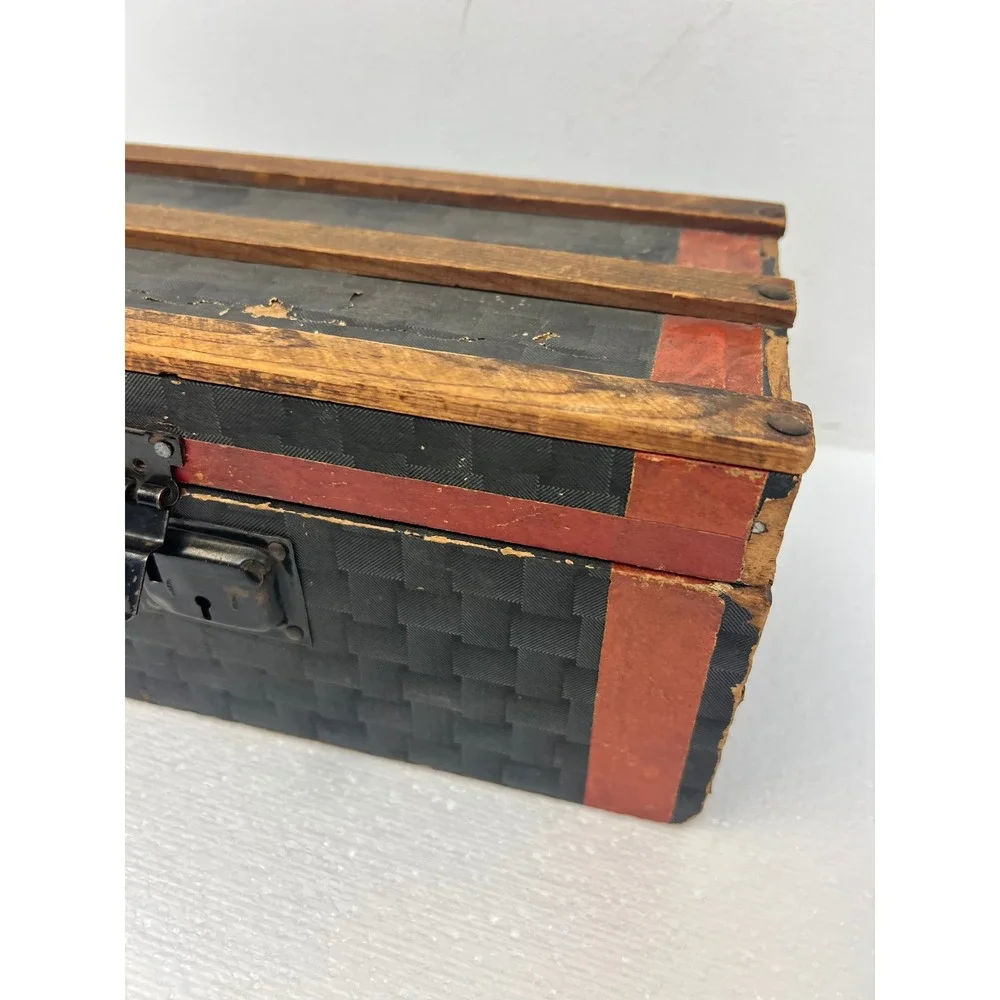 Antique Dollhouse Steamer Trunk w Tray Miniature Wood Slat Chest Vintage Box Old